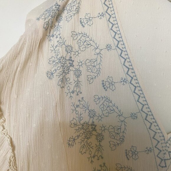 American Eagle AE Boho Blouse Cream and Blue, Embroidered, Peasant Style - Picture 6 of 9